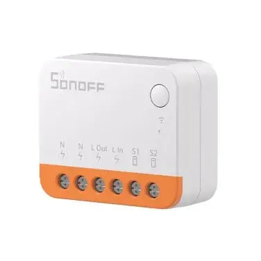 O Sonoff Mini R4 tem um tamanho pequeno, cabendo em caixas de montagem mais pequenas e poderá combiná-lo com outros dispositivos usando botões físicos sem fios ou botões de parede.