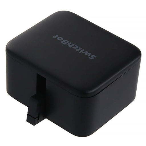 O SwitchBot S1 é um interruptor que permite controlar remotamente o ligar/desligar de todos os tipos de dispositivos através do smartphone ou comandos de voz (Siri, Google e Alexa).