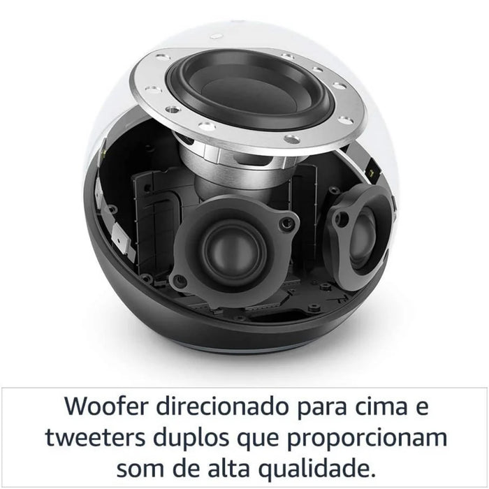 Com a Echo 4ª geração ouves músicas, estações de rádio, podcasts, notícias, a previsão do tempo e ainda controlas lâmpadas, tomadas, interruptores, entre outros.