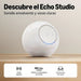O Echo Studio é um altifalante inteligente projetado para oferecer áudio poderoso e envolvente, adaptando-se automaticamente ao ambiente para uma experiência sonora otimizada.