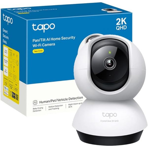 Câmara de vigilância TP-Link Tapo C220 WiFi com visão noturna, qualidade QHD, detecção de movimento, envio de notificações e controlo por voz Google e Alexa.