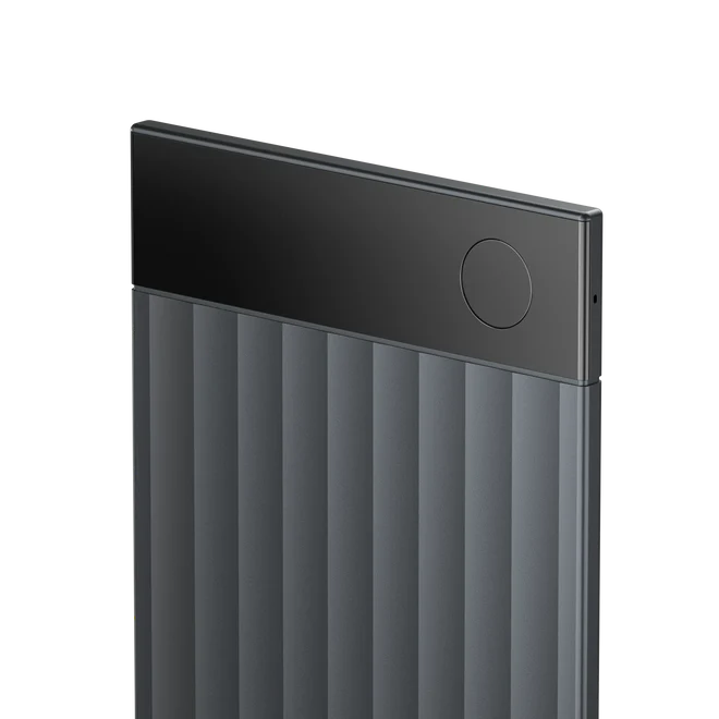 O PLAUD Note é um gravador de voz avançado que utiliza inteligência artificial para oferecer transcrições precisas e com 64 GB de memória interna e armazenamento de até 480 horas.