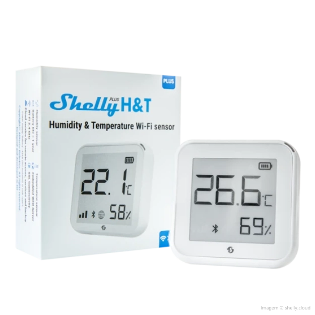 O Shelly Plus H&T é um sensor de temperatura e humidade que funciona a pilhas (também pode ser alimentado por USB); possui um display com tecnologia e-ink e pode ser instalado numa parede ou colocado sobre uma superfície plana, por exemplo numa mesa.